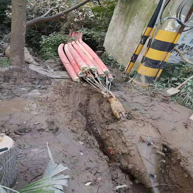 赤峰挖金矿拖拉管